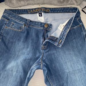 worn a few times in great condition boot cut jean